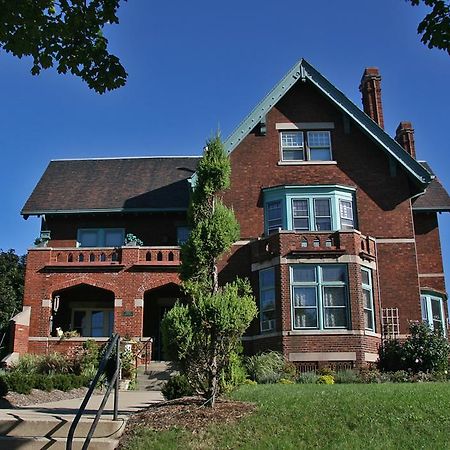 The Brumder Mansion Милуоки Экстерьер фото