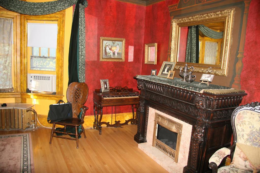 The Brumder Mansion Милуоки Экстерьер фото