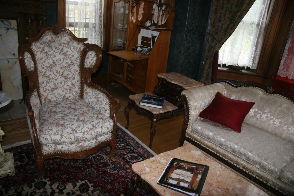 The Brumder Mansion Милуоки Экстерьер фото